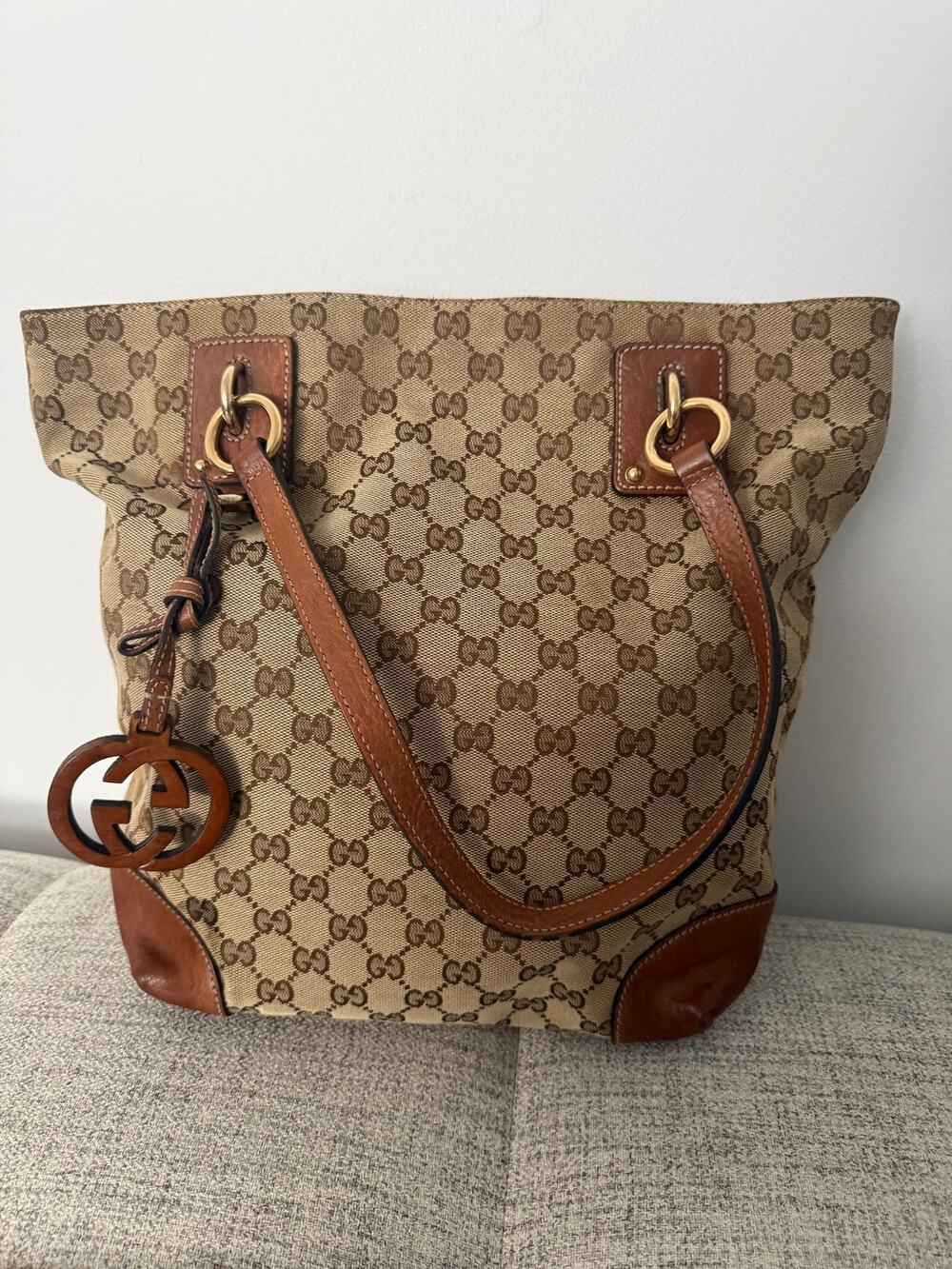 Gucci GG Supreme Canvas Tote Bag – Beige Monogram, Brown Leather Trim, GG Charm